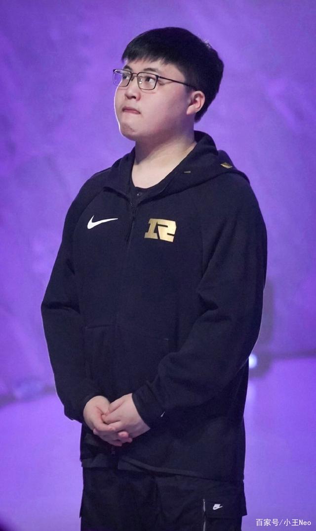 九游体育app-Uzi关键节点连败尼斯今晚官宣签约，现场解说直呼：曼城围绕欧篮联单刀错失